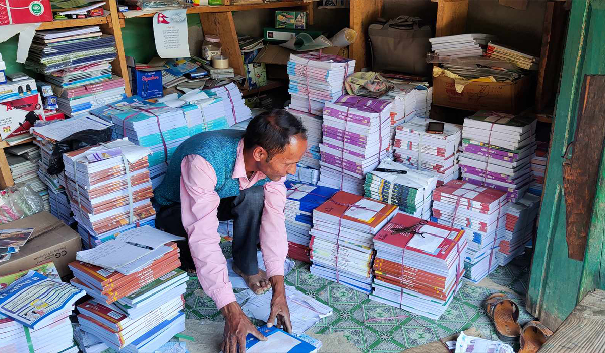 सबै जिल्लामा पुर्याइयो पाठ्यपुस्तक 